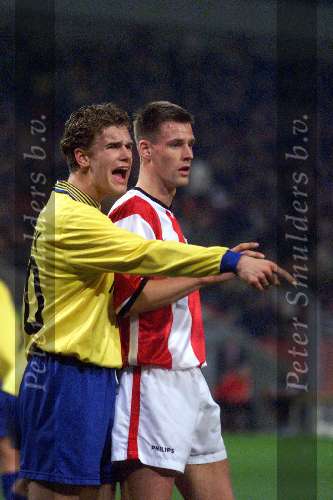 13 Maart 1999
PSV-SC Cambuur 3-0
Sandor v d Heide in duel met Andre Ooijer