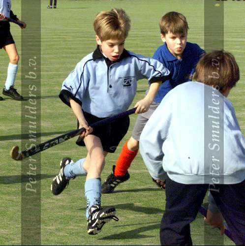 Junior Smulders spelend voor Tegenbosch JE-3
Hockey
13 maart 1999
