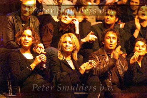 4 maart 1999
Marco Borsato en Leontien Ruiters zijn blij nadat Marco voor de vijfde keer een Edsion Music Award heeft gewonnen