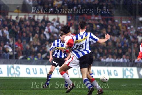 9 Maart 1999
EVV-PSV 0-5
Shirt trekken
Richard v Gils