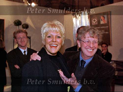 28 November 1998
Week v h Sieraad
Simone kleinsma en Jan des Bouvries