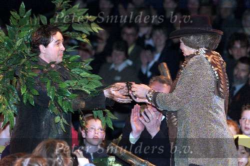 Utrecht 22 maart 2000
Nationale Boomplantdag  met koningin Beatrix.
en Bart Bosch