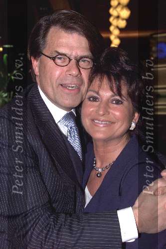 Amsterdam 18 maart 2000
Emile Ratelband met zijn nieuwe vriendin Cristine Kroonenberg.