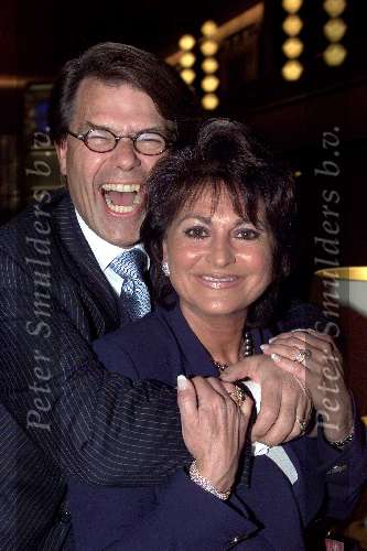 Amsterdam 18 maart 2000
Emile Ratelband met zijn nieuwe vriendin Cristine Kroonenberg.