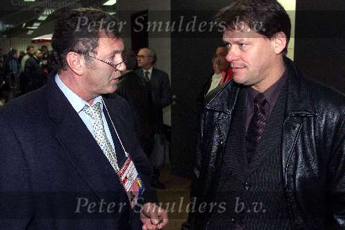 Brussel, 29 maart 2000
Belgie-Nederland, eindstand 2-2 in het Koning Boudewijn stadion vriendschappelijk wedstrijd
Frits Korbach in gesprek met Frank Arnesen