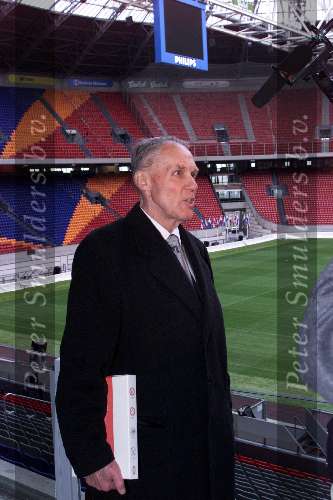 Amsterdam, 17 maart 2000
100 jaar bestaan AFC AJAX 
Met uitreiking historische videoband
Rinus Michels