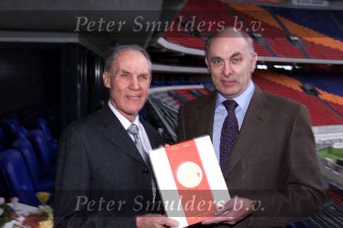 Amsterdam, 17 maart 2000
100 jaar bestaan AFC AJAX 
Met uitreiking historische videoband
Rinus Michels en Michael v Praag