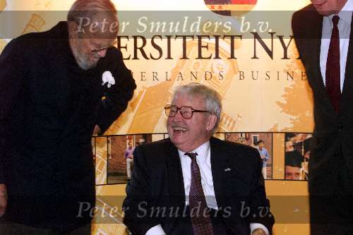 Breukelen 28 maart 2001
Opening van het Albert Heyn gebouw op Neyenrode.
Prins Bernhard, Albert Heyn en Wim Kok