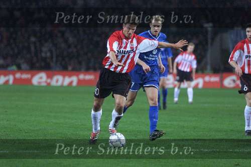 Eindhoven, 15 maart 
1/4 finale UEFA-Cup PSV-FCKaiserslautern, eindstand  0-1
Arnold Bruggink met naast hem Marian Hristov