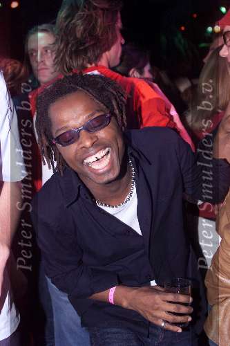 Rotterdam 29 maart 2001
Uitreiking cd Georgina Verbaan in de Baja Beachc club.
Juan Wells