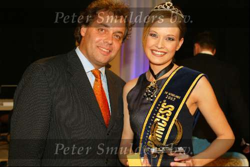 Antwerpen 10 maart 2002
Princess Model of the year verkiezing
Aad Ouborg met winaressen