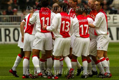 Amsterdam 18 maart 2002
AJAX-Heerenveen 2-0
Mido, Andy v d Meyde, Chivu, v Halst, Maxwell, wamberto, Steven Pienaar, Galasek,Machlas , Ikedia en Trabelsi in aktie.