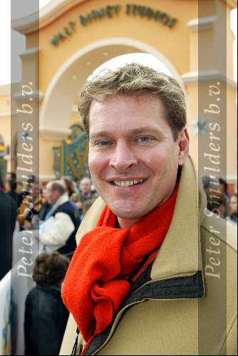 Parijs 15 maart 2002
Disneyland 10 jarig bestaan en opening nieuwe gedeelte.
Albert Verlinde