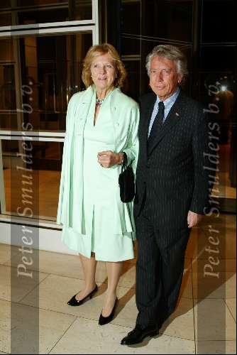 Amsterdam 2 maart 2002
Modeshow Mart Visser in het Hilton
Cees Dam met vrouw