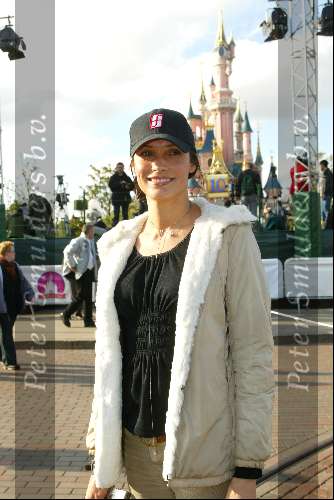 Disneyland Parijs 14 naart 2002
10 jarig bestaan disneyland
Famke Janssen