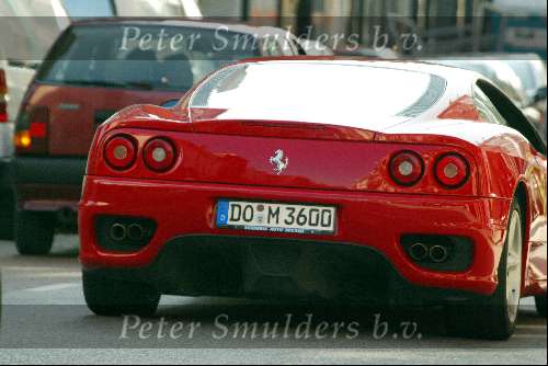 Amsterdam 28 maart 2002
FGerrari met DOM kenteken