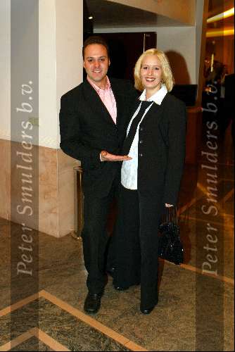 Scheveningen 25 maart 2002
Afscheid Henk v d Meyden in het circustheater.
Frans Bauer met zijn zwangere vriendin Mariska Bauer