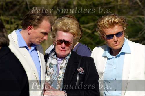 Velsen 9 maart 2002
Begrafenis vader Hans klok
Hans Klok