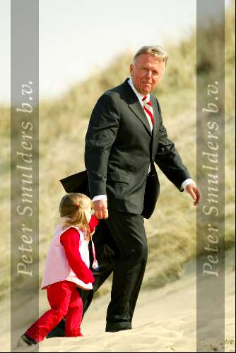 Noordwijk 30 maart 2002
Harry Mens met zijn dochters op het strand
