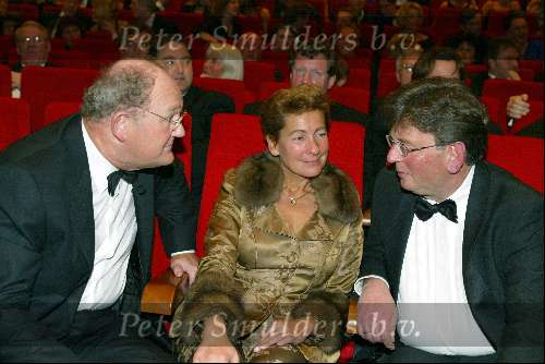 Groningen 4 maart 2002
opening van het martini theater.
Jacques wallage en Joop v d Ende en Janine v d Ende