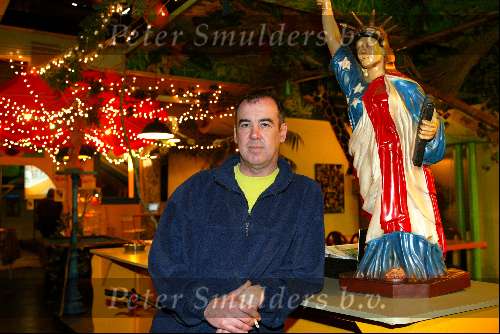 Haarlem 25 maart 2002
Coffeeshop Willie Wortel.
Jeff Ditchfield  Soft Drugs
