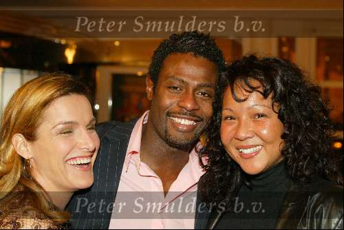 Scheveningen 25 maart 2002
Afscheid Henk v d Meyden in het circustheater.
John Williams met vriendin en Lucille Werner