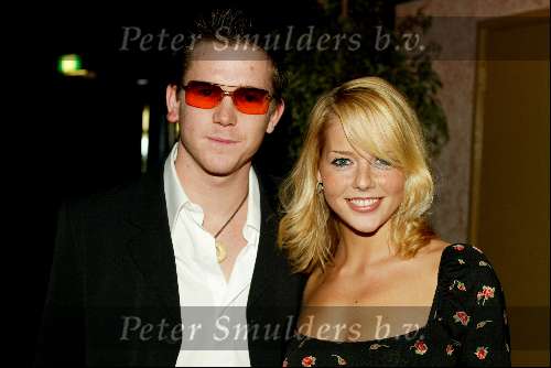 Hilversum 24 maart 2002
Gala  Willeke Alberti Foundation bij studio 21
Johnny de Mol met Chantal Janzen