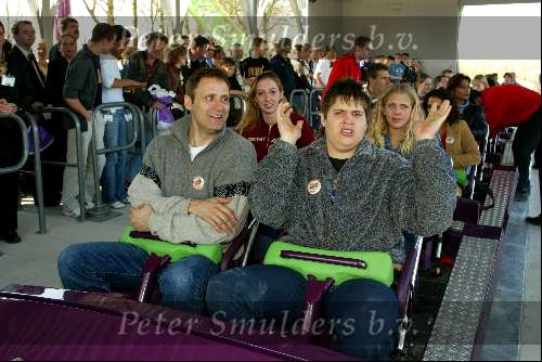 Dronten 29 maart 2002
Opening nieuwe attraktie in six flags.
Joshi de Nijs en Maarten Peeters en Belinda Meuldijk