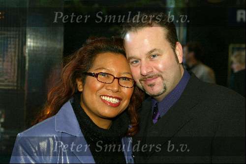Hilversum 24 maart 2002
Gala  Willeke Alberti Foundation bij studio 21
Justine Pelmelay met vriend