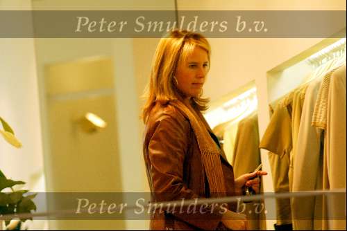Amsterdam 4 maart 2002
Linda de Mol shoppen op PC