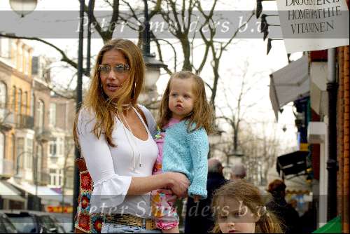 Amsterdam 30 maart 2002
Mariska Hulscher met dochtertje