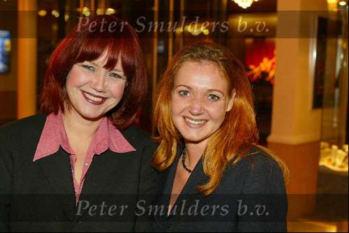 Scheveningen 25 maart 2002
Afscheid Henk v d Meyden in het circustheater.
Mathilde Santing met vriendin Annette
