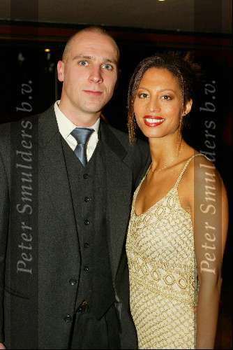 Scheveningen 25 maart 2002
Afscheid Henk v d Meyden in het circustheater.
Maureen du Toit met vriend