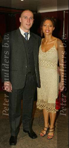 Scheveningen 25 maart 2002
Afscheid Henk v d Meyden in het circustheater.
Maureen du Toit met vriend