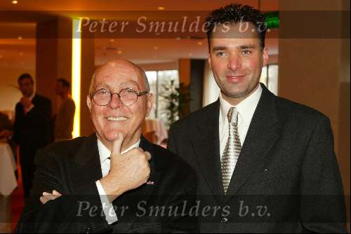 Amsterdam 16 maart 2002
modeshow paul schulten in okura hotel
Edgar Vos met Paul Schulten