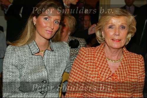 Amsterdam 11 maart 2002
Modeshow Frans Molenaar in Amstel Hotel
Paulette Schroder met haar moeder