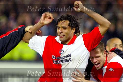 Rotterdam 21 maart 2002
Feyenoord-PSV 1-1 kwartfinale uefa cup
 Pierre v Hooijdonk