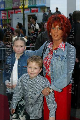 Amsterdam 20 maart 2002
Premiere Britney Spears.
Rachel hazes met kinderen