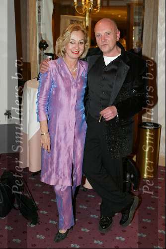 Antwerpen 10 maart 2002
Princess Model of the year verkiezing
Serge Henri Valcke met een vriendin