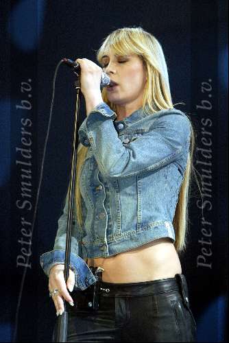 Amsterdam 6 maart 2003
uitreiking van de edison prijzen in de heineken musichall
Anouk zangeres