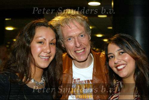 Rotterdam 1 maart 2003
Nationale songfestival in ahoy
Bert Heerink met dochters