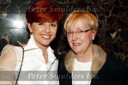 Amsterdam 8 maart 2003
modeshow mart visser in hilton
Chaza Mourali en moeder