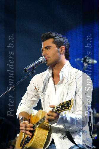 Amsterdam 6 maart 2003
uitreiking van de edison prijzen in de heineken musichall
darius idols uit Engeland