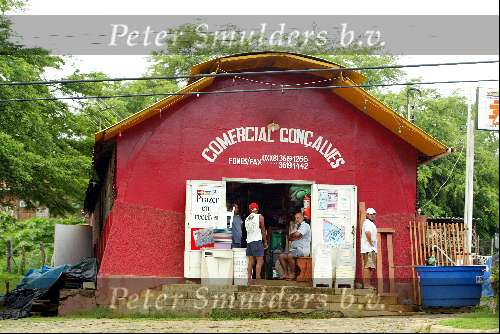 28 maart 2003 Fernando de Noronha  Brazilie 
Eiland met bergen zon strand mooie zee winkeltjes
Fernando de Nolronha