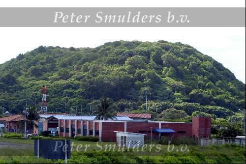 28 maart 2003 Fernando de Noronha  Brazilie 
Eiland met bergen zon strand mooie zee vliegveldje
Fernando de Nolronha