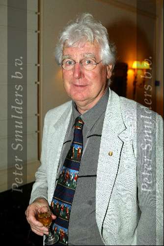 Amsterdam 10 maart 2003
Modeshow Frans Molenaar in amstel hotel.
gerard cox met een glaasje wijn