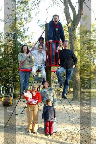 Eerbeek 14 maart 2003
Jamai idols met familie in landal park