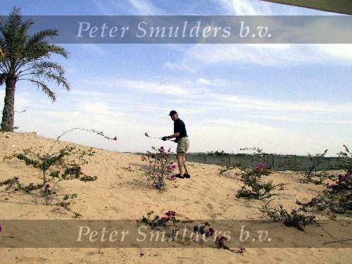 Dubai 6 Mei 2001
Jan Gisbers tijdens De Dubai Open. Een zwaar gedoteert toernooi voor alleen de allergrootste van deze aarde. Vooral letten op dat gespierde lichaam van hem !!!!!!!!!!!!
