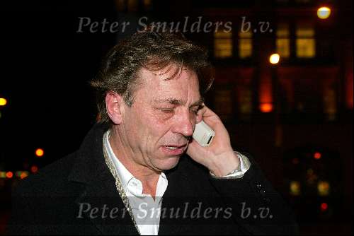 Amsterdam 11 maart 2003
boekenbal in de schouwburg van amsterdam
Jan  Mulder met gsm