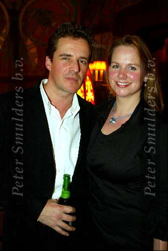 Amsterdam 10 maart 2003
Premiere liever verliefd in tushinski
joep sertonsmet een flesje bier en met zijn vrouw